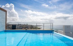 3 Bdr Aprt, Stunning Seaview, Rooftop Pool - Lcgr